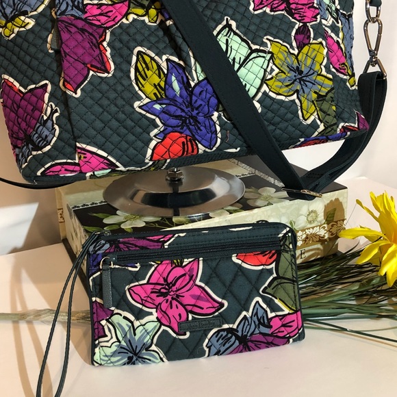 Vera Bradley Satchel/Crossbody - Picture 8 of 8